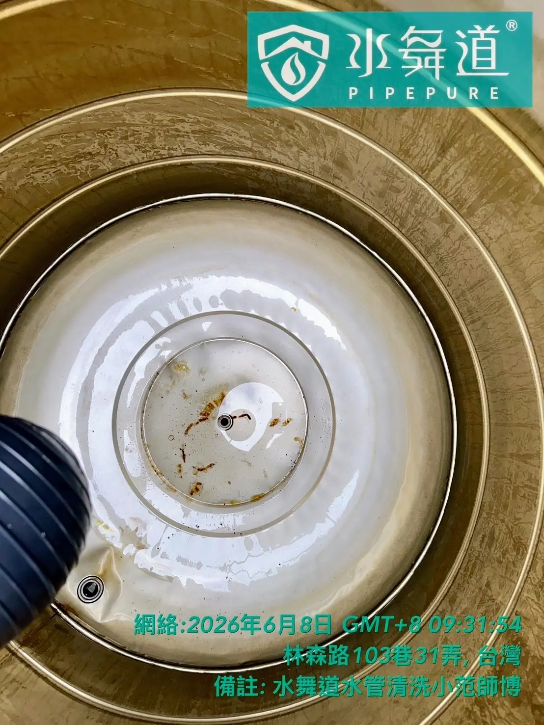 桃園中壢林森路第一顆白鐵水塔清洗後桶底紀錄